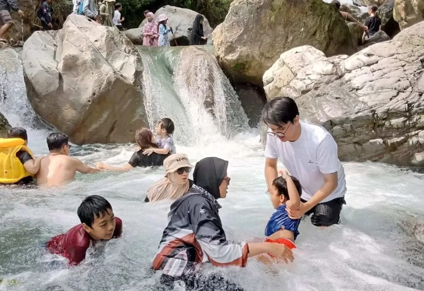 Curug Leuwi Hejo Bogor Berikan Keindahan dan Kesejukan Mata, Berikut Informasinya