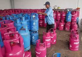 Harga LPG 5,5 Kg Dan 12 Kg Turun - Metro Daily