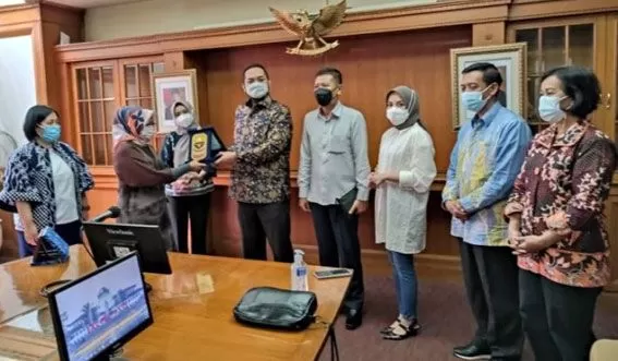 Studi banding Bapemperda DPRD Provinsi Jambi ke Biro Hukum dan HAM Sekretariat Daerah Provinsi Jawa Barat