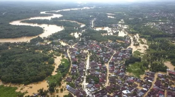 Banjir yang terjadi di Kabupaten Bungo dilihat dari udara