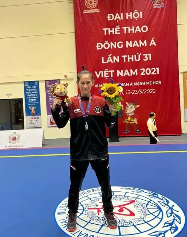 Atlet wushu Jambi Melisa Try Andani berhasil meraih medali perak SEA Games Vietnam di nomor sanda kelas 56 kg putri