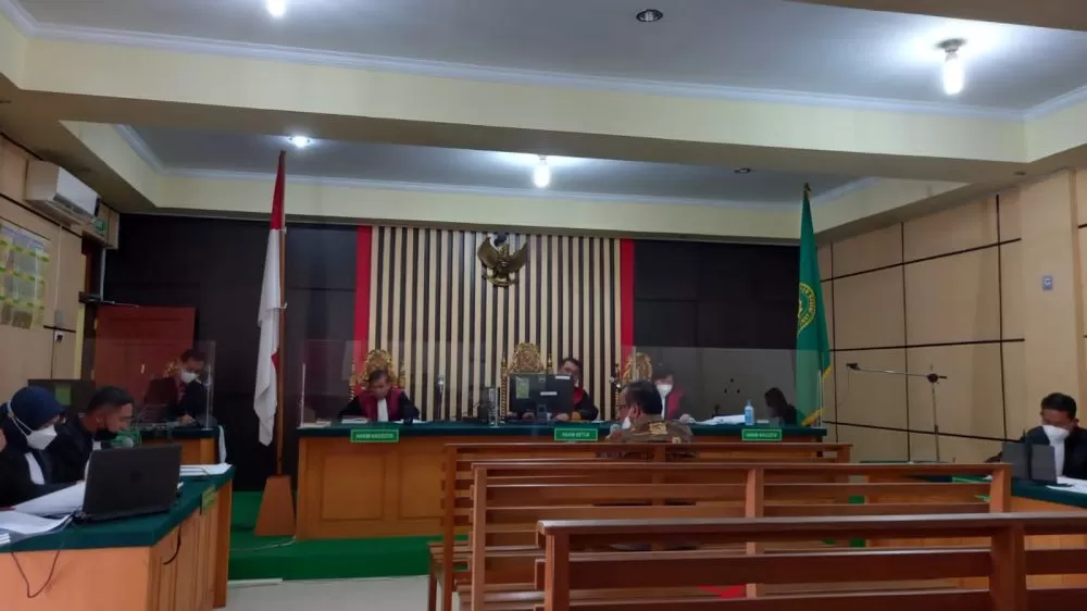 Pemeriksaan saksi kasus suap dan gratifikasi dengan terdakwa Apif Firmansyah di Pengadilan Tipikor Jambi, Jumat (3/6)