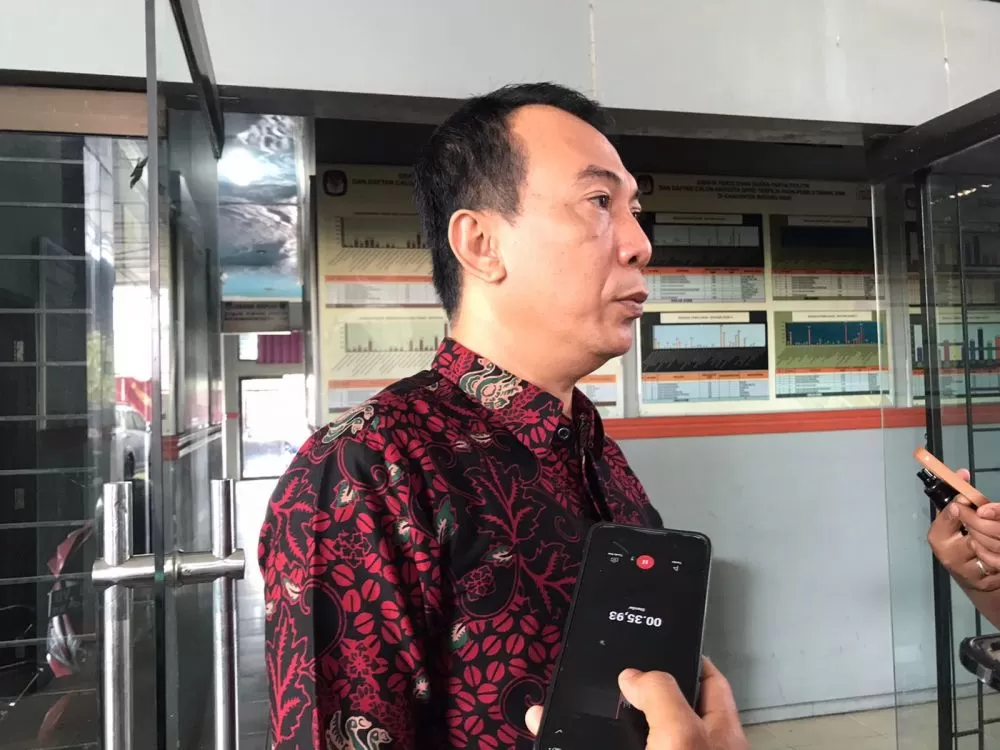 Ketua Komisi Pemilihan Umum (KPU) Kabupaten Batanghari Abdul Kadir/ Metrojambi.com/ Loadry Apryaldo