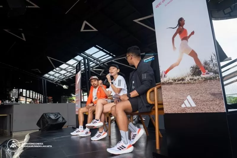 Jenama produk fesyen olahraga Adidas meluncurkan anggota terbaru dari koleksi sepatu lari yaitu Ultraboost Light 