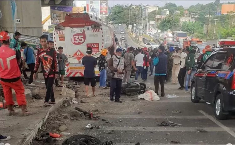 Diduga Rem Blong, Begini Kronologi Kecelakaan Maut Truk Pertamina Di ...