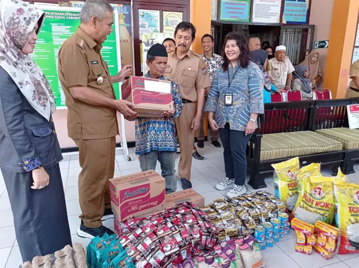 Kemensos Minta Pemkab Kampar Pastikan Bantuan Untuk Korban Bencana ...