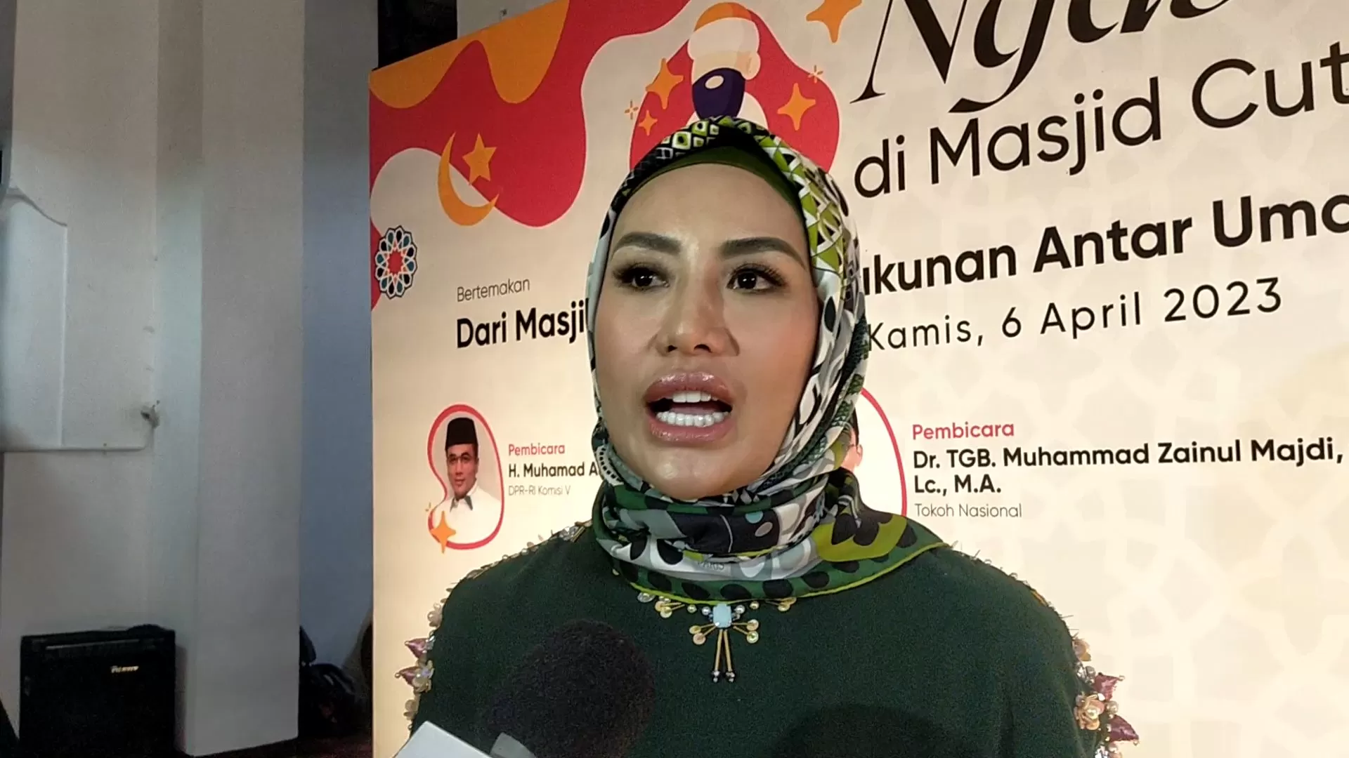 Shinta Bachir Mengaku Nyaman Sendirian Usai Menyandang Status Janda - Jawa  Pos