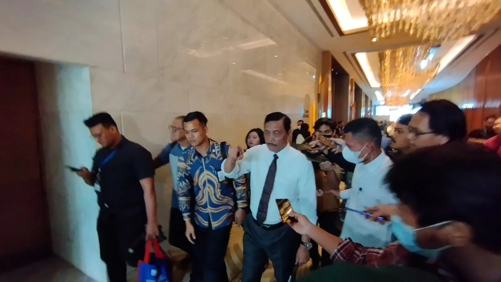 Kebijakan Subsidi Mobil Listrik Dikritik Anies Baswedan, Luhut: Suruh ...