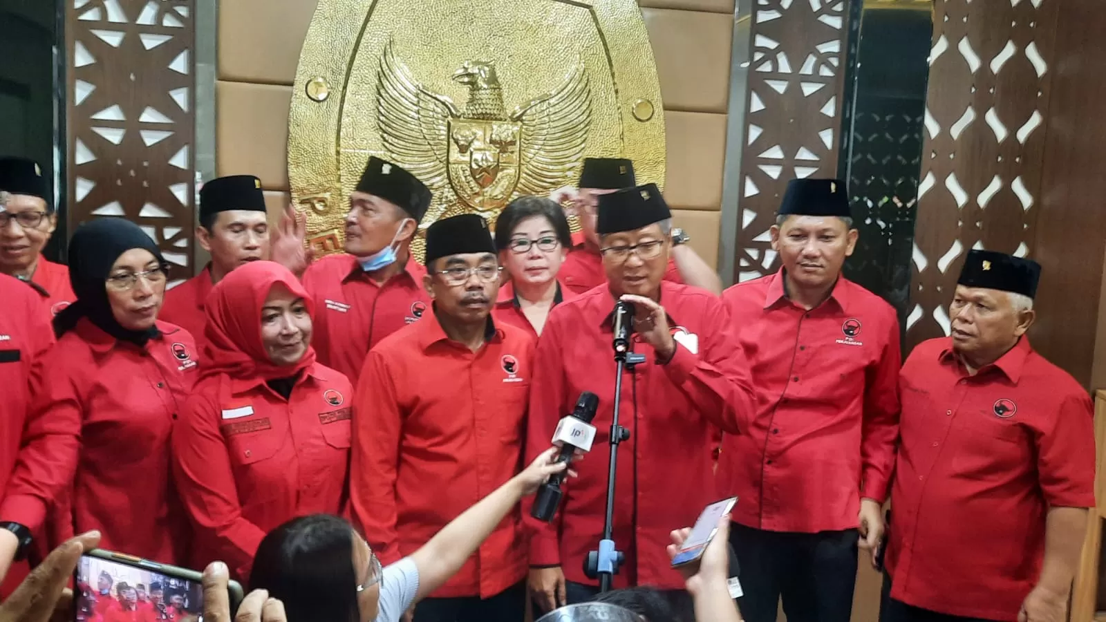 PDIP Daftarkan 108 Bacaleg Untuk Berebut Kursi DPRD DKI Ke KPUD - Jawa Pos