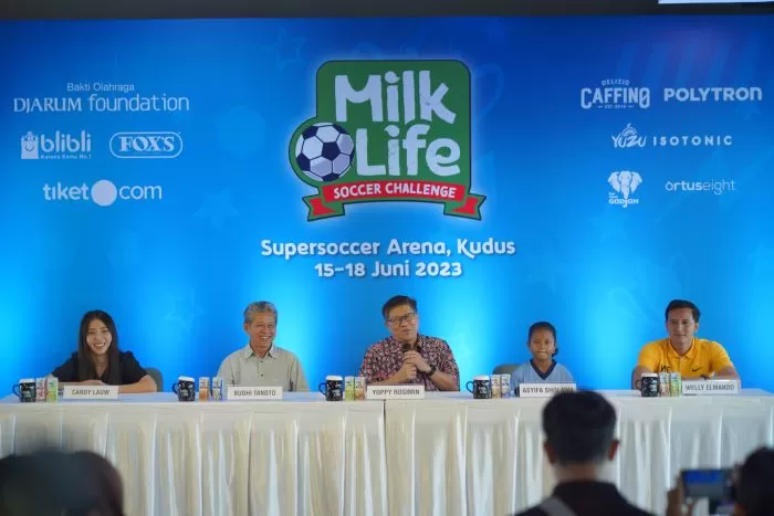 61 Tim Sepak Bola Putri SD Di Kudus Ikuti Ajang Milklife Soccer ...