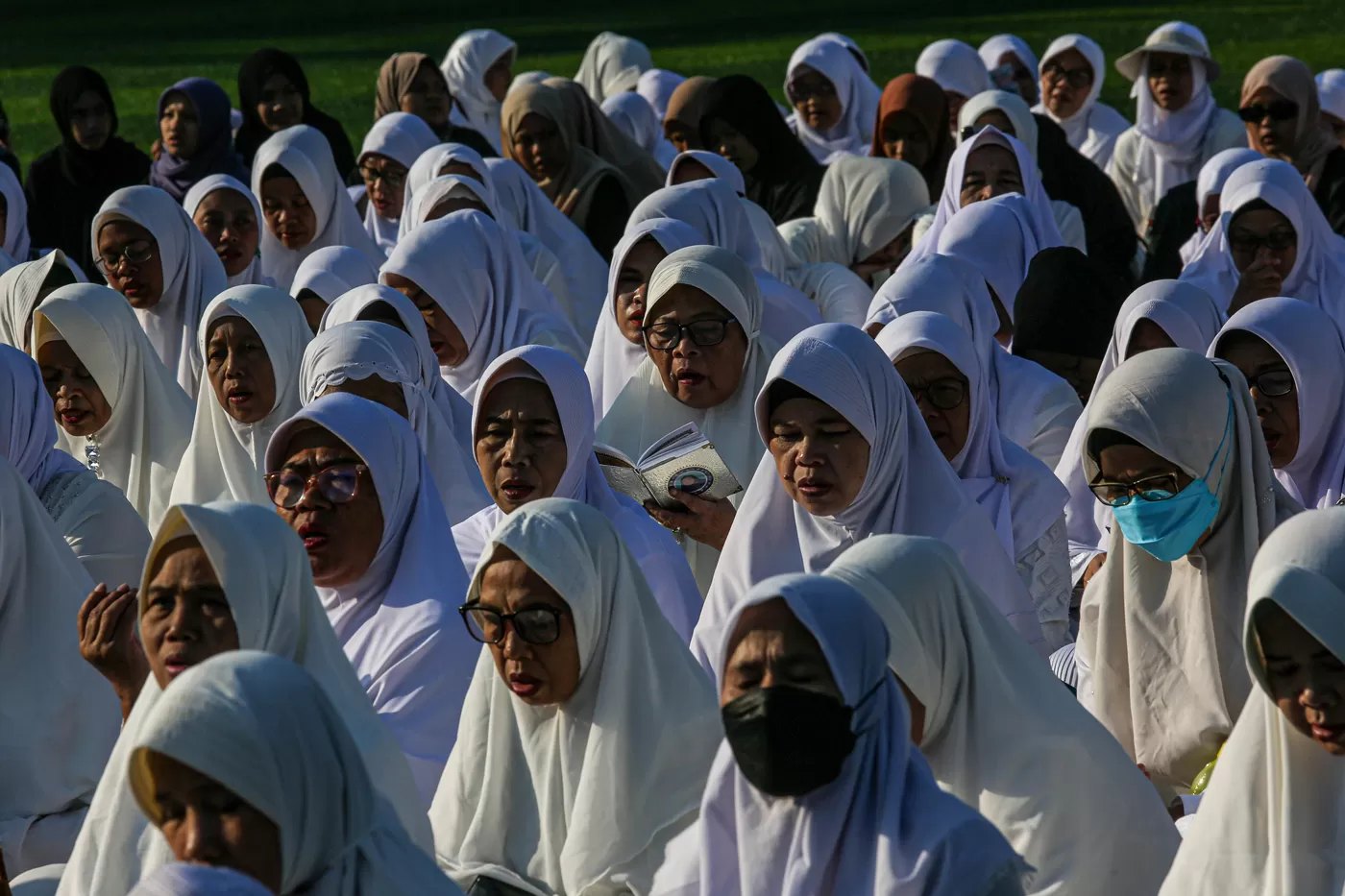 Lima Amalan Hari Jumat untuk Perempuan, Mulai dari Mandi hingga