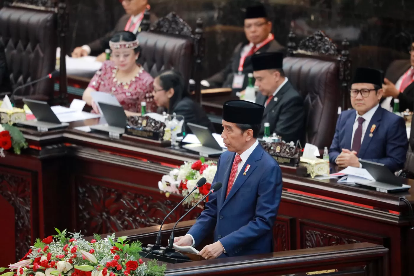 Presiden Jokowi Umumkan Gaji PNS Naik 8 Persen Pada Tahun 2024 - Jawa Pos