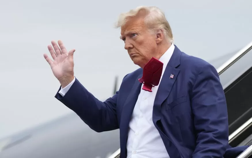 Besok Donald Trump Menyerahkan Diri - Jawa Pos