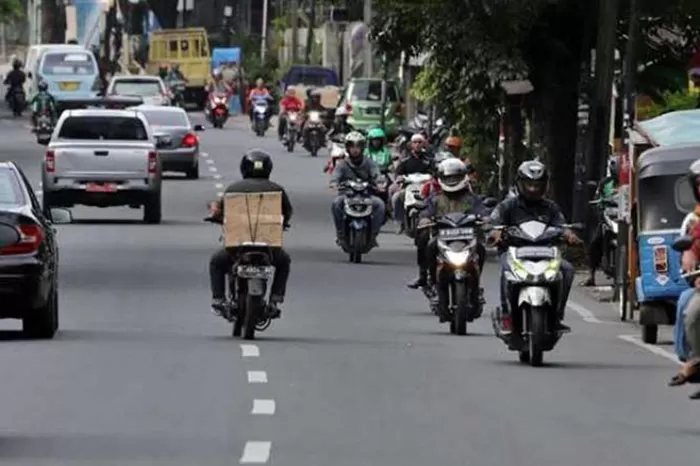 Polisi Baru Identifikasi 5 Pengendara Motor Lawan Arah Yang Tertabrak ...