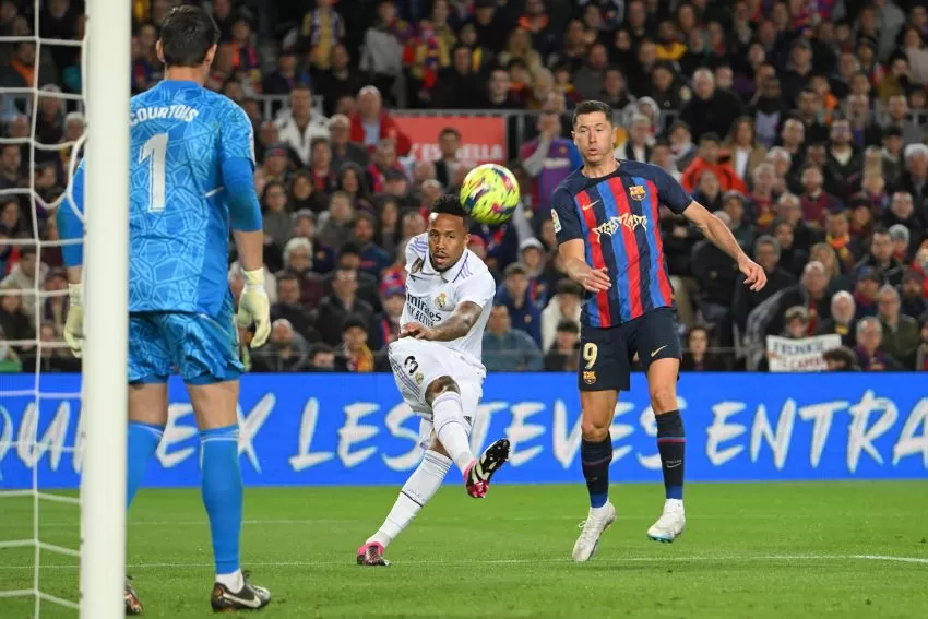 FC Barcelona Pakai Jersey Edisi The Rolling Stones untuk El Clasico ...