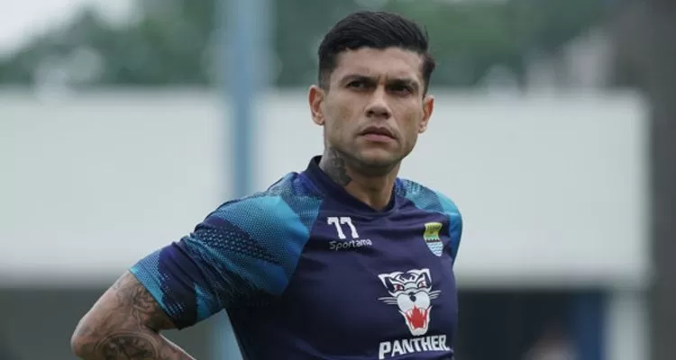 Sempat Kaget dengan Dua Gol Persebaya Ciro Alves Sebut Persib