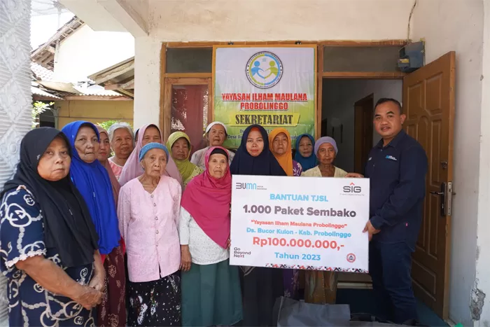 SIG Salurkan Bantuan Di Lima Kabupaten Senilai Rp 1,22 Miliar - Jawa Pos