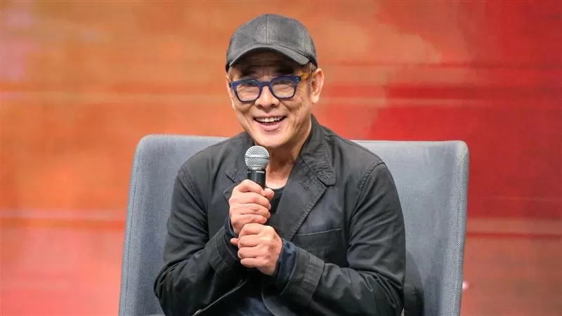 Kembali Diisukan Meninggal Dunia Jet Li Sambil Tertawa Saya Belum