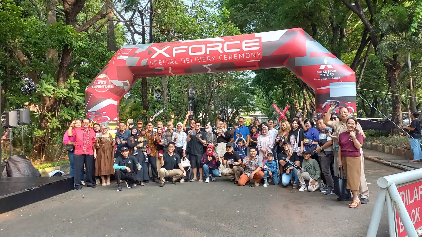 XForce Mulai Didistribusikan, Mitsubishi Srikandi Serahkan 30 Unit Ke ...