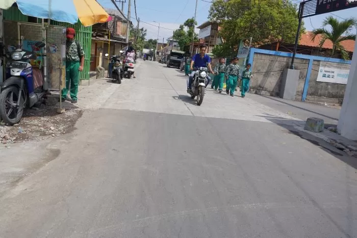 Proyek Betonisasi Tropodo 1 Sidoarjo Dikebut, Bupati Ahmad Muhdlor Ali ...