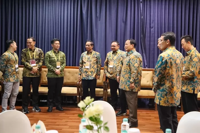 Prabowo Hadiri Natal Nasional Di Surabaya Bareng Jokowi Dan Menteri ...