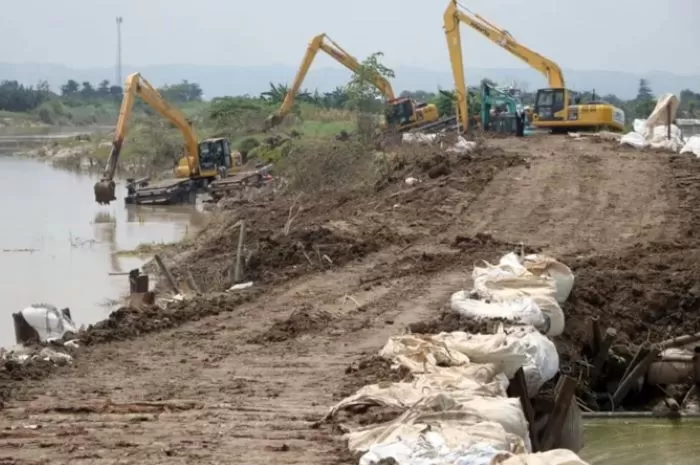 Tanggul Sungai Wulan Demak Akhirnya Selesai Diperbaiki, Ini ...