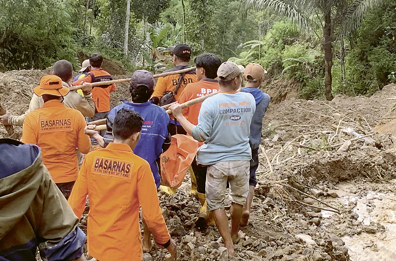 Berselang Setengah Jam, Dua Bencana Longsor Terjadi Di Tana Toraja, 18 ...