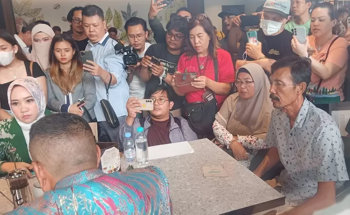 Keluarga Korban Vina Protes Polda Jabar Hapus 2 DPO