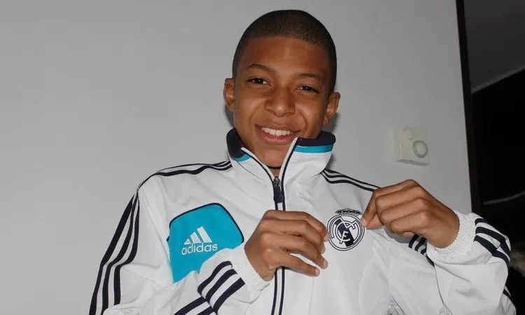 Akhirnya Resmi! Kylian Mbappe Kini Jadi Pemain Real Madrid - Jawa Pos