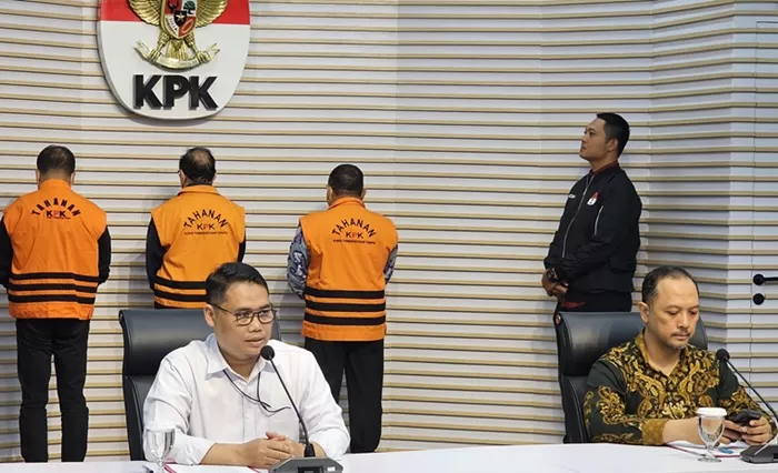 KPK Tahan Kepala Baguna PDIP Max Ruland Boseke Terkait Dugaan Korupsi ...