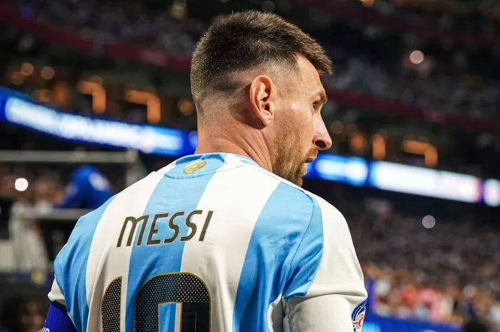 Gagal Cetak Penalti, Lionel Messi Tetap Berhasil Bawa Argentina Lolos ...