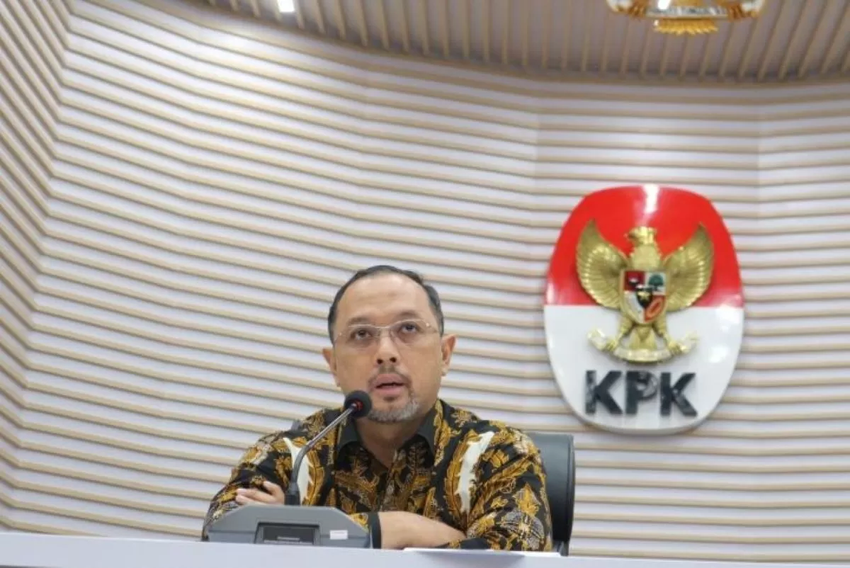 Terkait Korupsi Pengolahan Karet Di Kementan Senilai Rp 75 Miliar, 8 ...