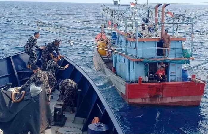 Kementerian Kelautan dan Perikanan (KKP) menertibkan 9 kapal ikan Indonesia (KII) yang melakukan pelanggaran ketentuan perizinan berusaha dalam operasi pengawasan yang dilaksanakan satu minggu (Dok Ist)