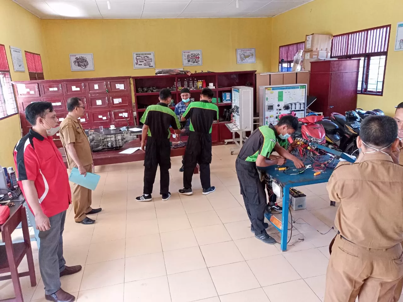 Foto: Kegiatan di SMK negeri 1 Siabu  (SMK negeri 1 Siabu )