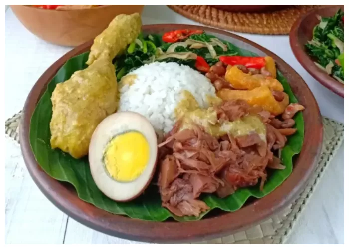 Resep Gudeg Jogja: Mengungkap Kelezatan Makanan Khas Jawa yang Penuh Rempah (resepkoki.id)
