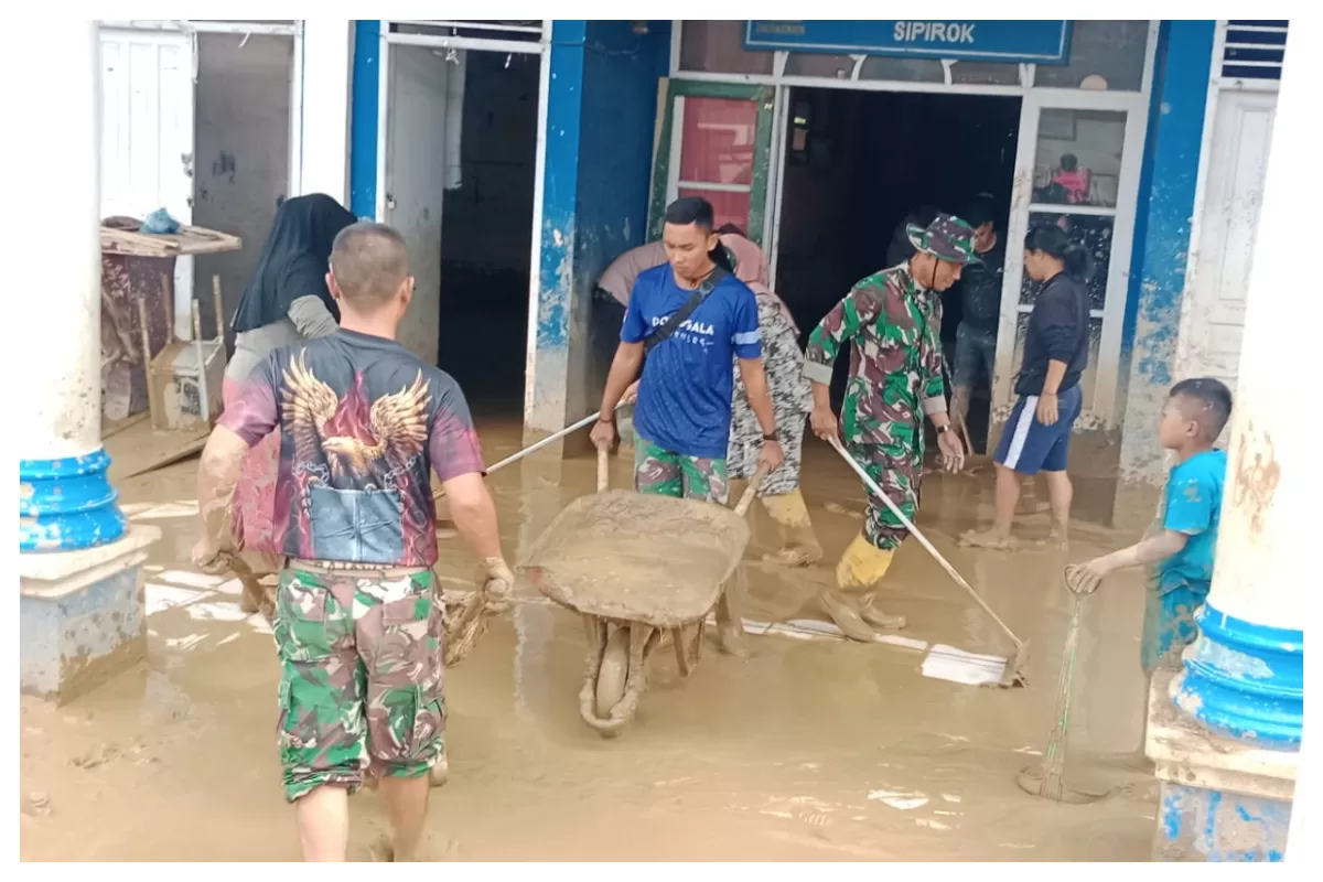 Hadir untuk Rakyat, TNI AD Pulihkan SD dan TK Terdampak Bencana di ...