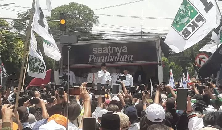  Pasangan calon presiden dan wakil presiden dari Koalisi Perubahan untuk Persatuan (KPP), Anies Baswedan-Muhaimin Iskandar alias Cak Imin resmi daftar ke KPU