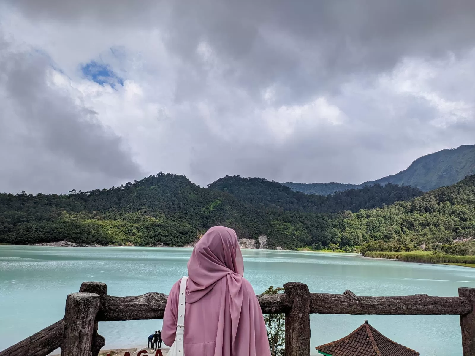 Talaga Bodas Garut, Pesona Danau Putih di Kaki Gunung yang Bikin Betah ...
