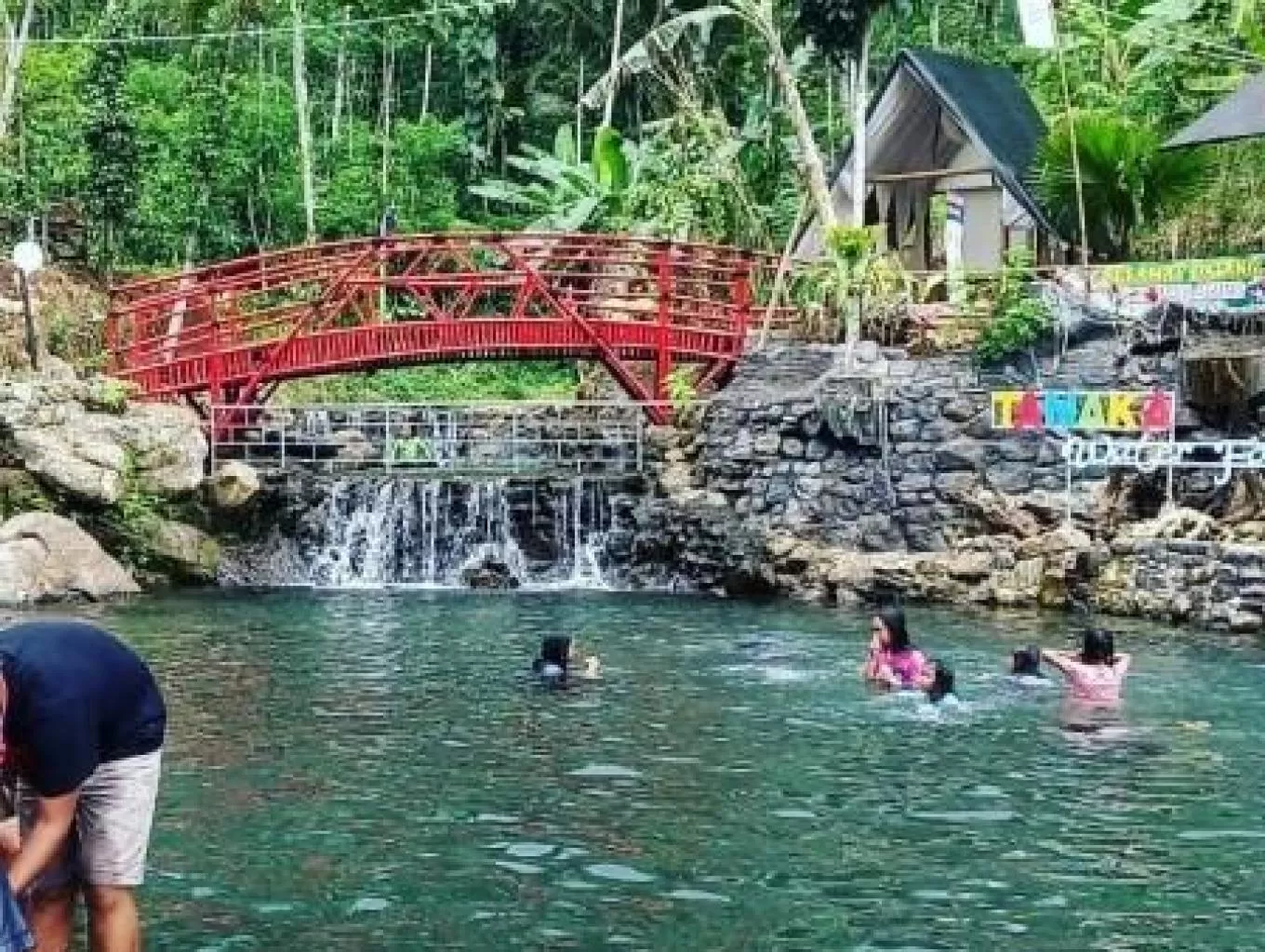 Wisata waterfall tanaka