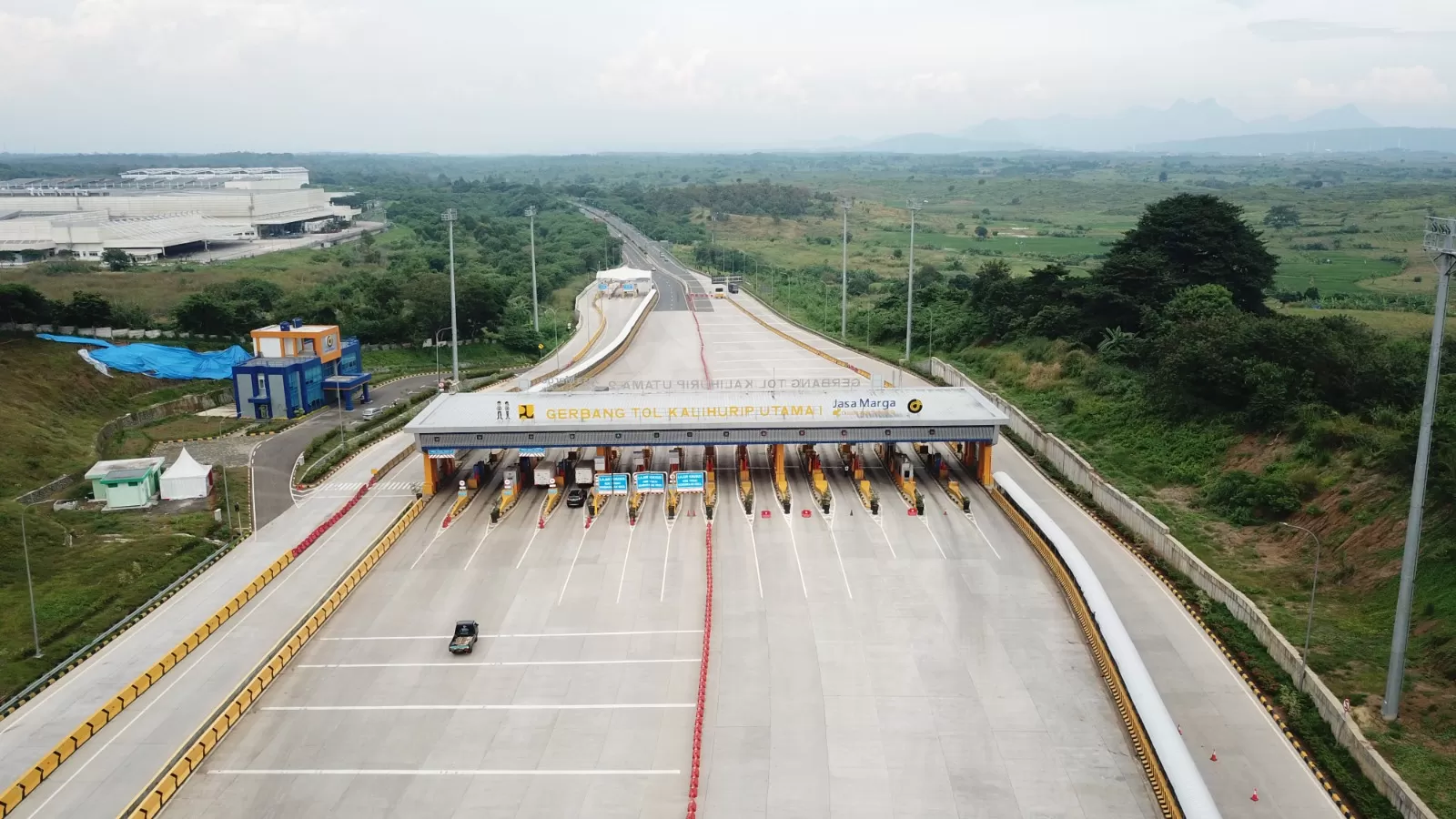 Pantauan Jasa Marga Terkait Volume Lalu Lintas Transaksi Gerbang Tol Di ...