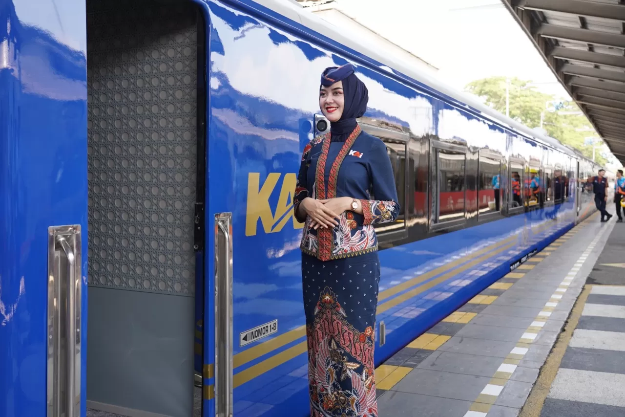 KAI Catat Tiket Kereta Suite Class Compartment Dan Luxury Laris Manis ...