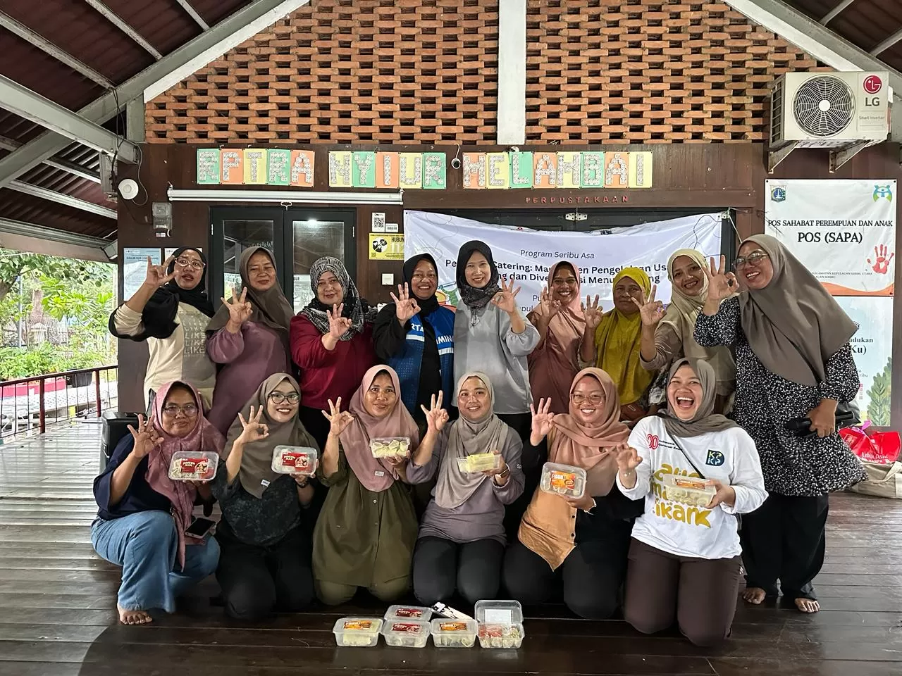 PHE OSES melalui Program Seribu Asa menggelar pelatihan katering di Pulau Kelapa untuk memperkuat UMKM, gizi anak, dan kemandirian ekonomi masyarakat pesisir. (Dok. PHE OSES)
