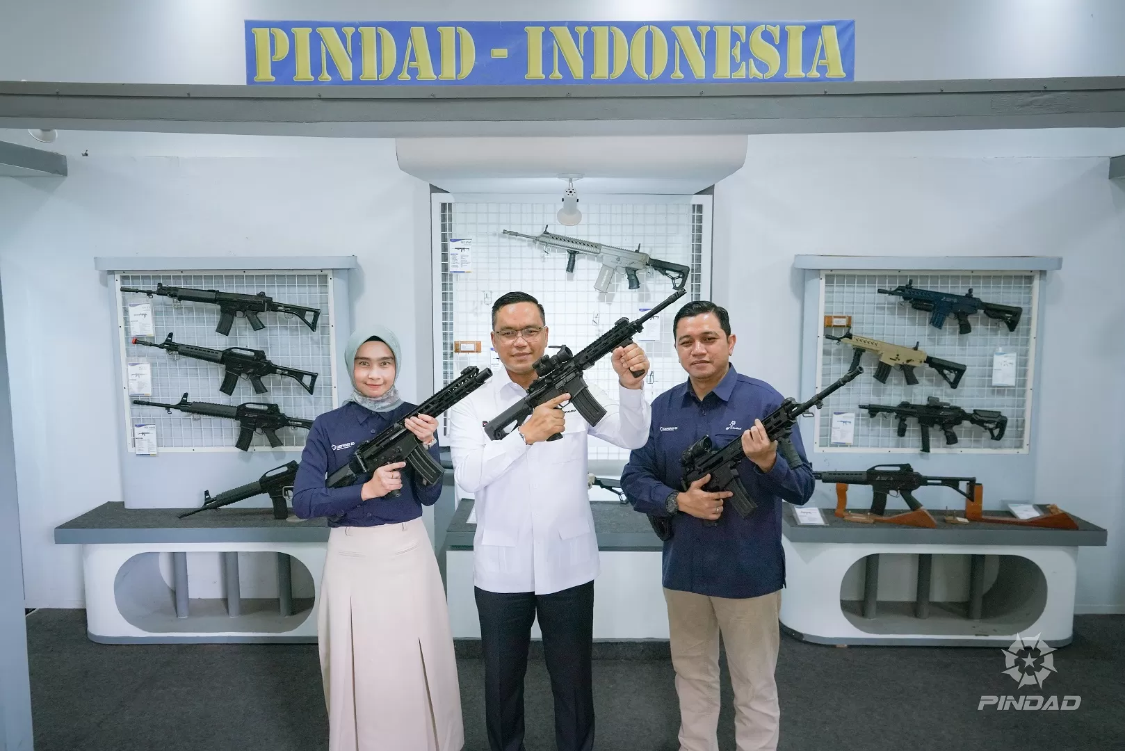 Pindad dan Pertamina menandatangani kerja sama riset gas alam untuk mendukung energi bersih, mengurangi impor LPG, dan memperkuat kemandirian energi nasional. (Dok. Pindad)
