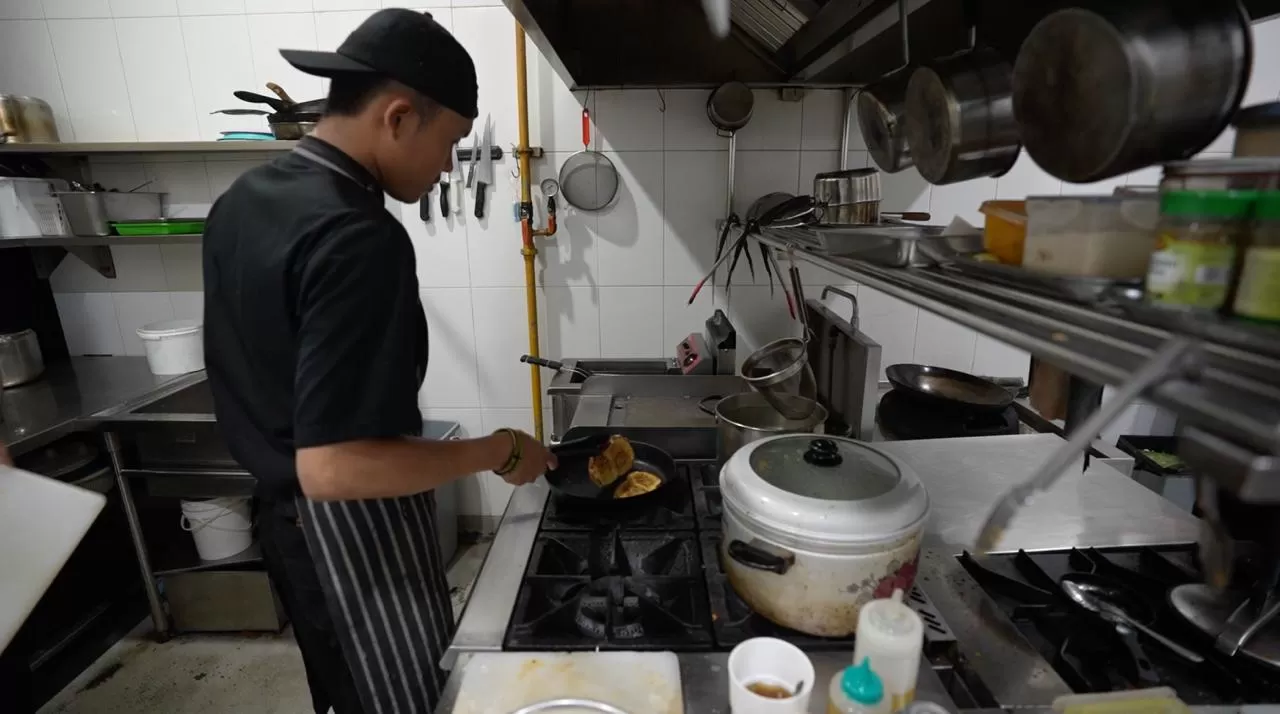 Prouv&eacute; Patisserie Bogor kini menggunakan gas bumi PGN untuk menjaga kualitas hidangan, efisiensi operasional, dan kenyamanan pelanggan setiap hari. (Dok. PGN)