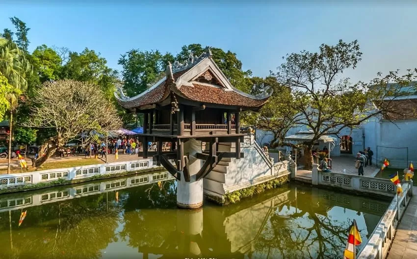 One Pillar Pagoda, Hanoi, Vietnam. (vietnamluxuryexpress.com)