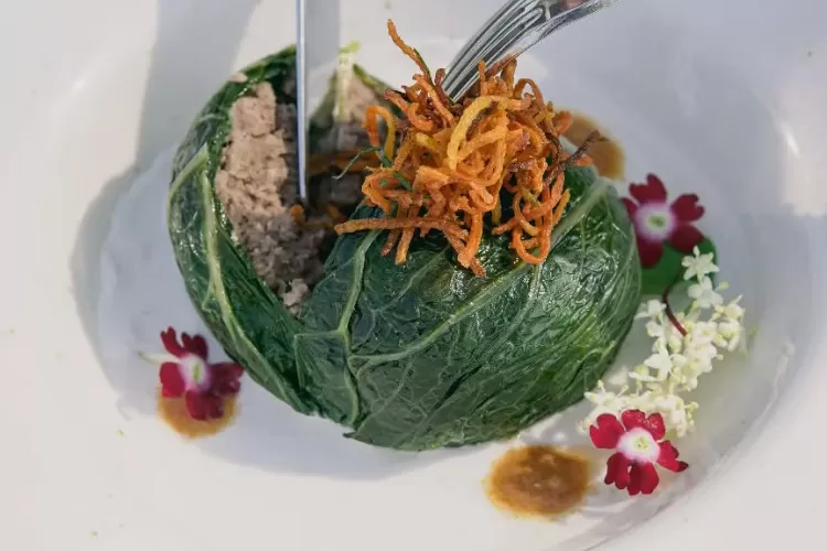 Menu langka ini hanya bisa dinikmati di restoran Pracima Tuin, Solo. Brubus adalah menu favorit KGPAA Mangkunegara VII.  (Instagram/@pracima.mn)