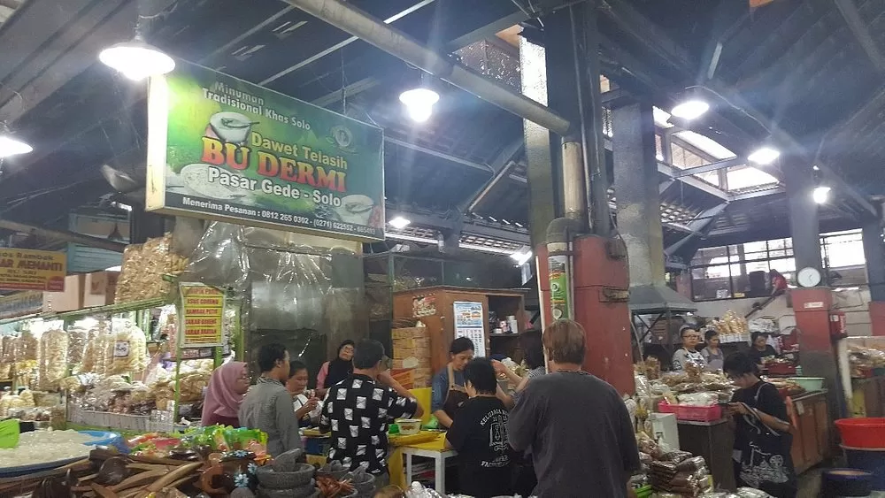 Es Dawet Telasih Bu Dermi, Pasar Gede Solo. (tripadvisor.co.id)