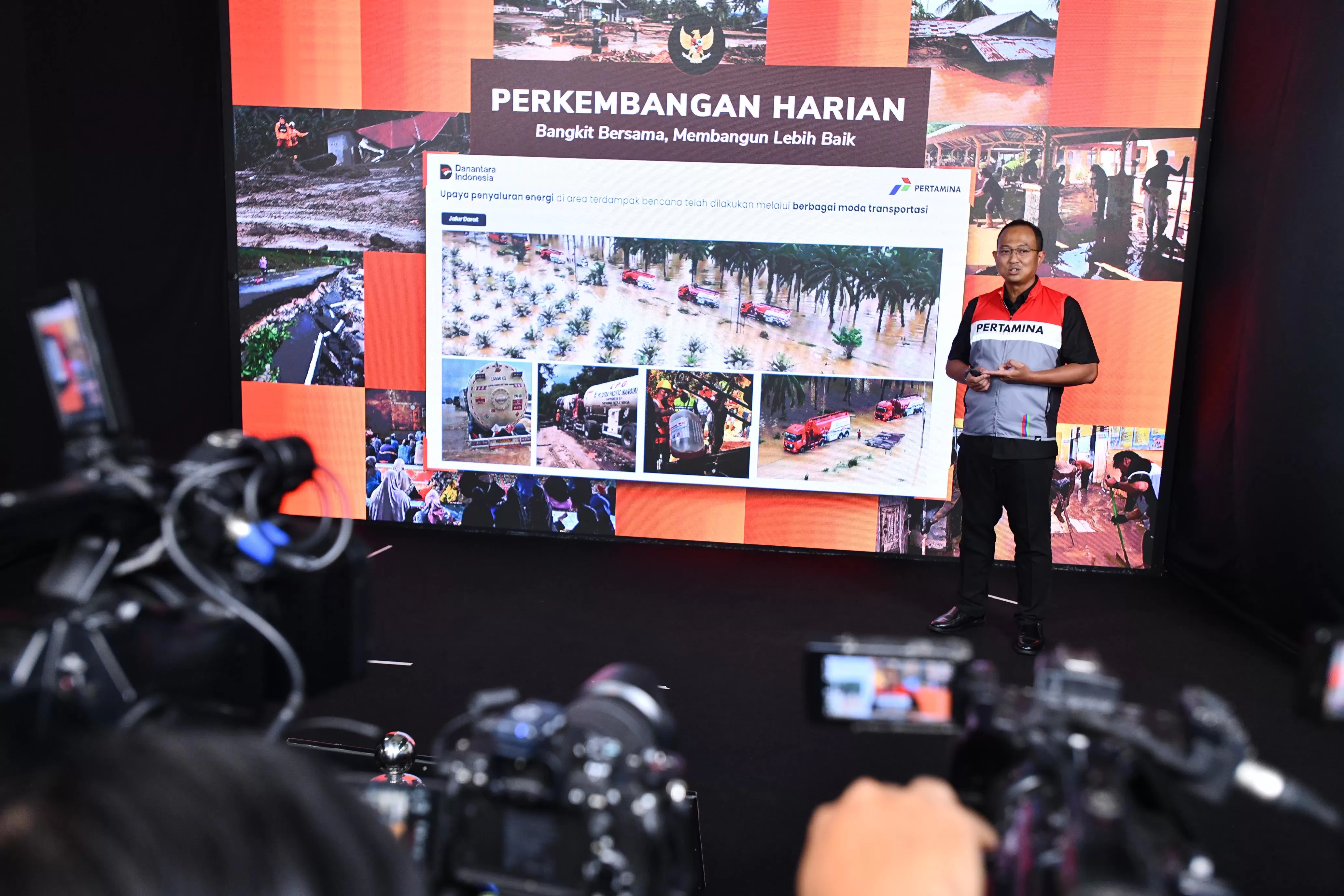 Pertamina percepat pemulihan energi dan akses air bersih bagi masyarakat terdampak bencana di Sumatra, dengan sinergi BNPB dan pemerintah. (Dok. Pertamina)