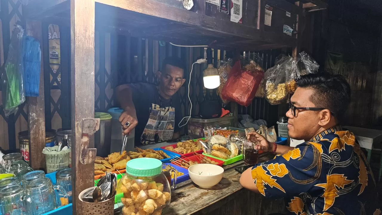 Kisah Heddy Pamungkas membangun Angkringan Moses dari nol hingga berkembang berkat dukungan Kredit Usaha Rakyat BRI. (bri.co.id)