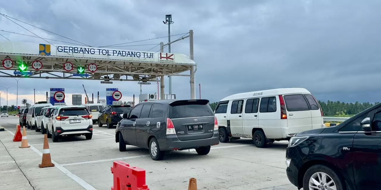 Dengan tersambungnya Tol Sigli&ndash;Banda Aceh hingga Baitussalam, distribusi logistik dan bantuan kemanusiaan dapat dilakukan lebih cepat dan efisien.